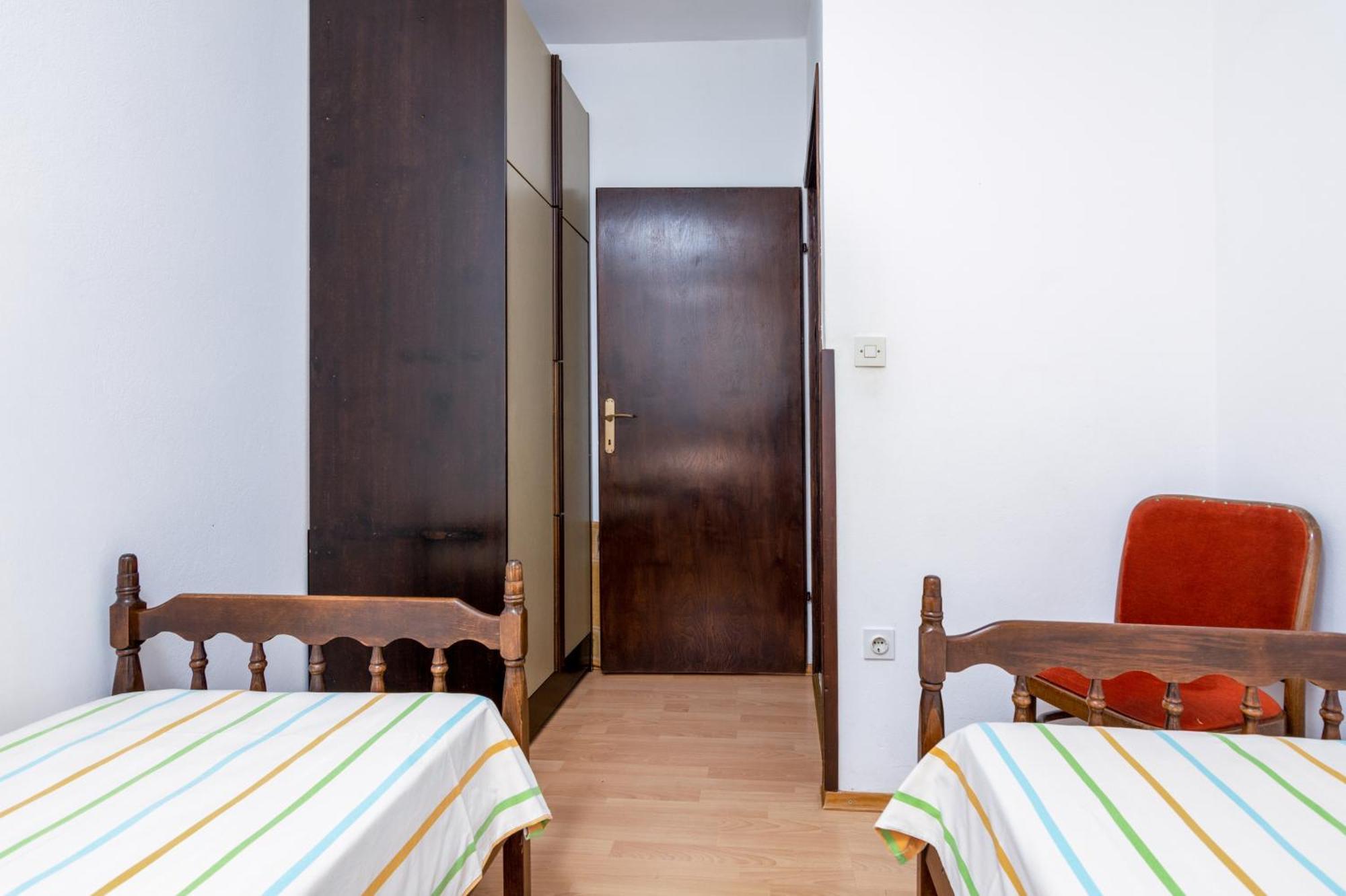 Apartments With A Parking Space Medulin - 7494 Room photo